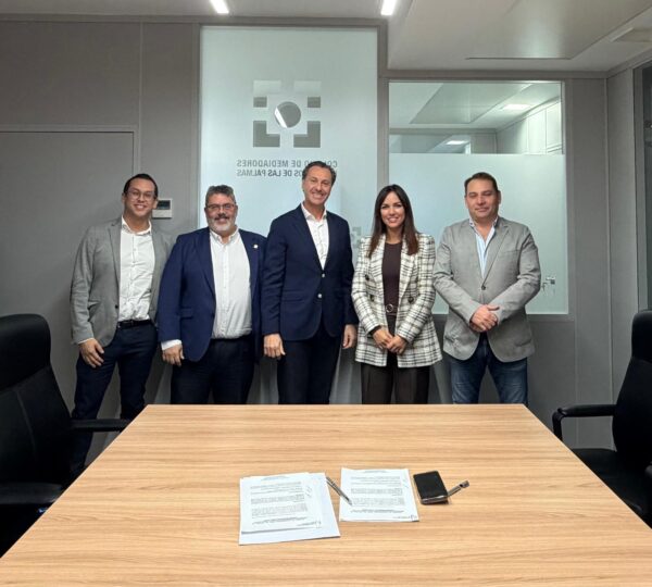 CASER GRUPO HELVETIA RENUEVA EN 2025 SU PROTOCOLO DE COLABORACIÓN CON EL COLEGIO DE MEDIADORES DE SEGUROS DE LAS PALMAS